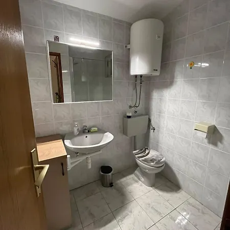 Slamek Apartment Vir